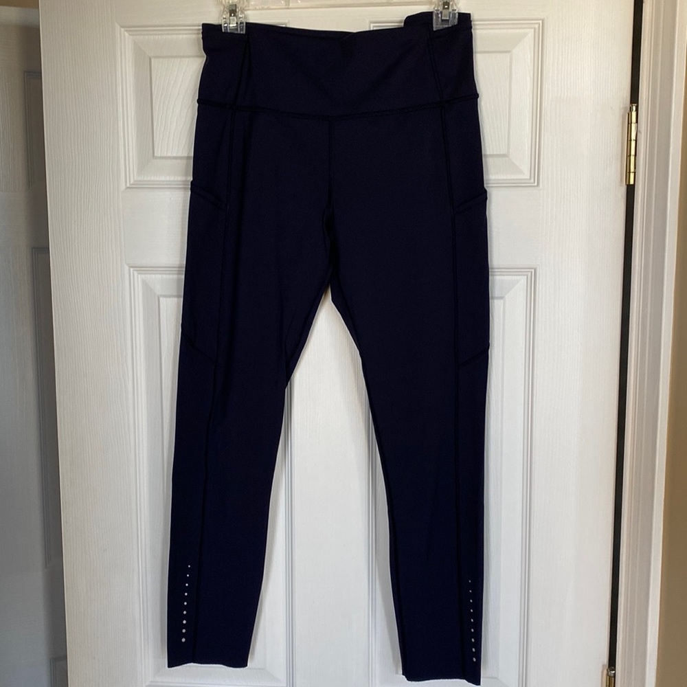 Lululemon navy blue High Rise Tight. Like new. Size 10